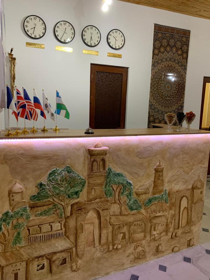 Old Safari Golden Location Guest House بخارى المظهر الخارجي الصورة