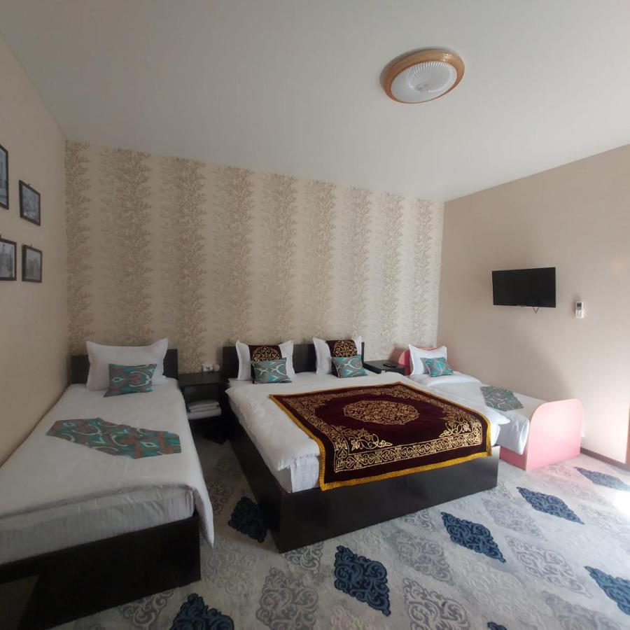 Old Safari Golden Location Guest House بخارى المظهر الخارجي الصورة
