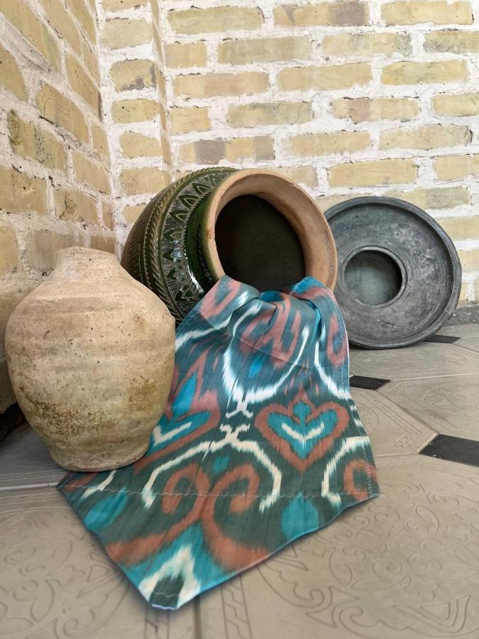 Old Safari Golden Location Guest House بخارى المظهر الخارجي الصورة