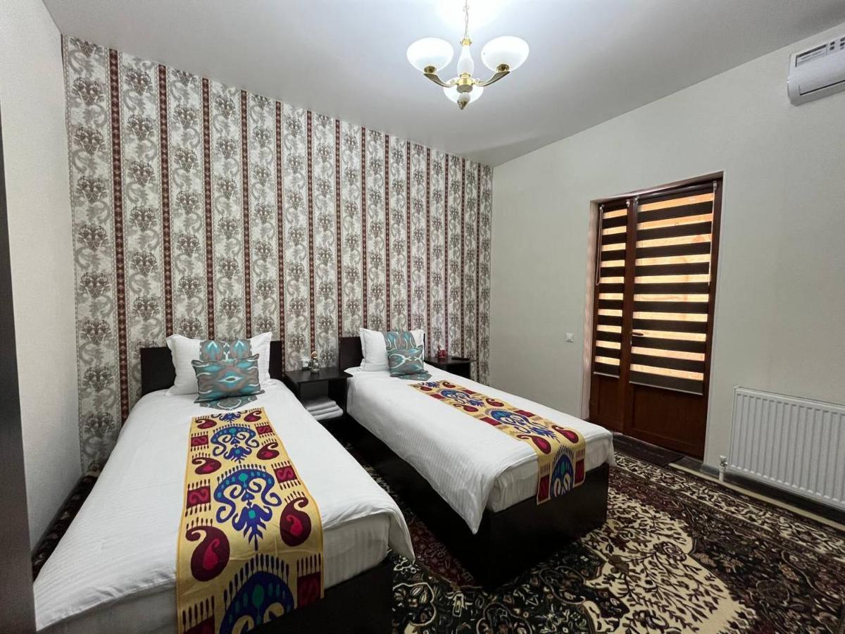Old Safari Golden Location Guest House بخارى المظهر الخارجي الصورة