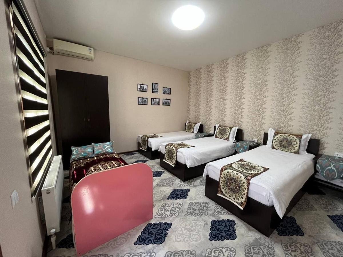 Old Safari Golden Location Guest House بخارى المظهر الخارجي الصورة