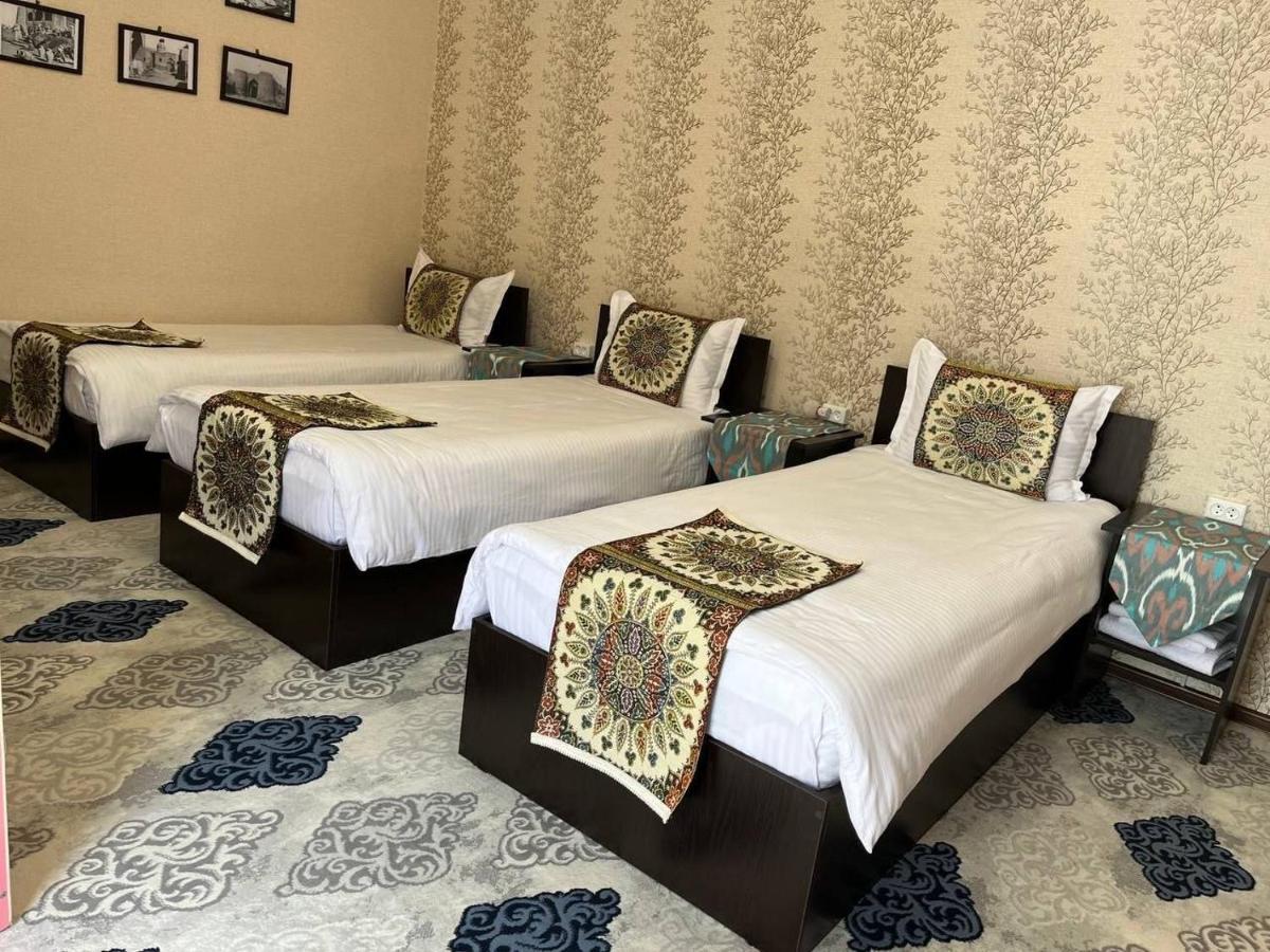 Old Safari Golden Location Guest House بخارى المظهر الخارجي الصورة